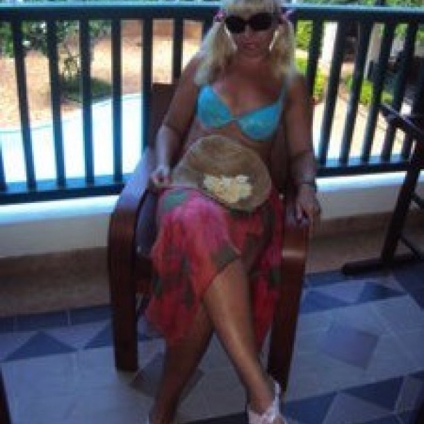 Femme bien salope cherche un jeune homme Laffrey