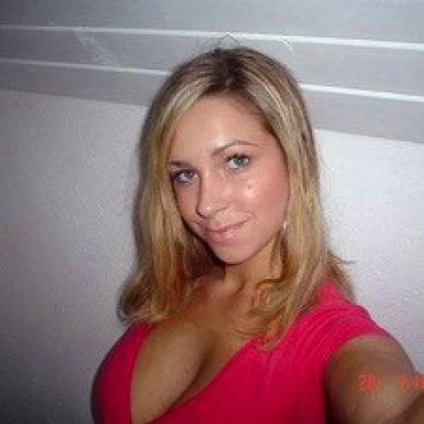 Femme soumise cherche plan sex bien hardcore Neuhaeusel